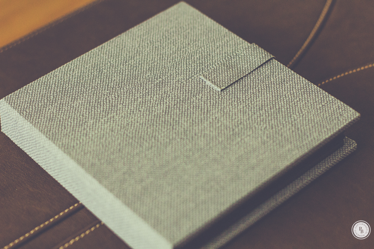 Reportaje boda Mari Tere y Emilio en álbum fotográfico. Paco Basallote fotografía Sevilla